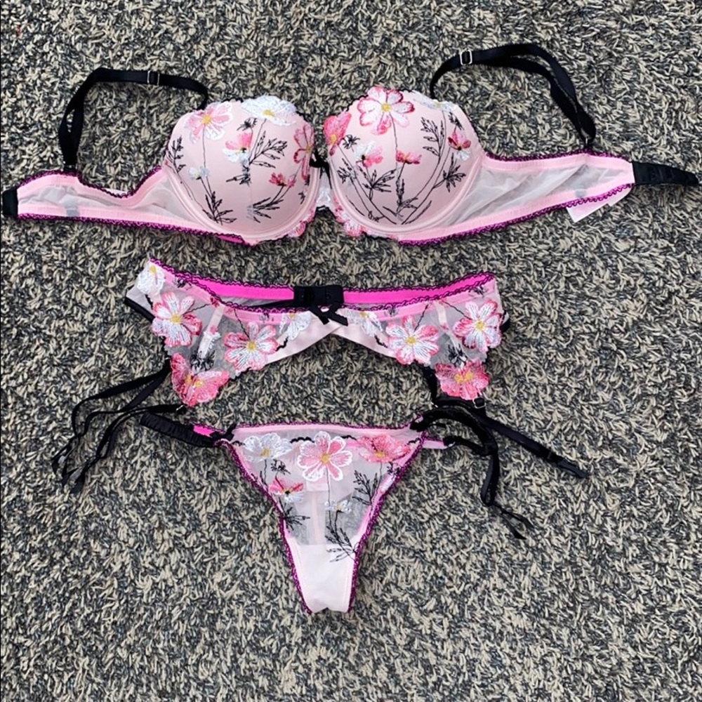 Victoria’s Secret Lingerie Set